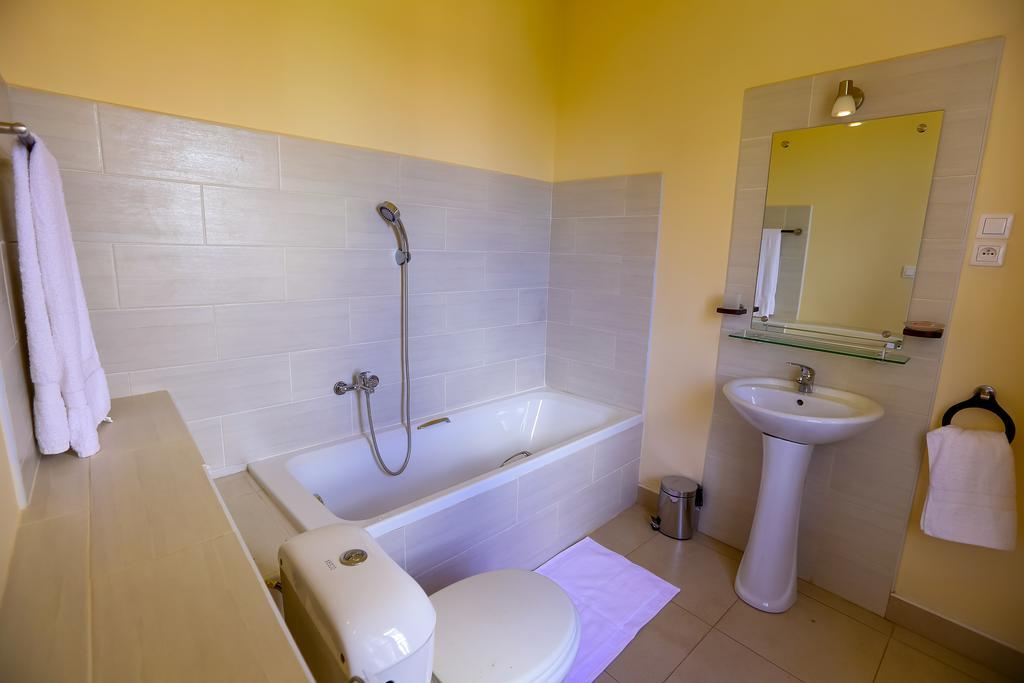 Le Lotus Bleu Antananarivo Phòng bức ảnh